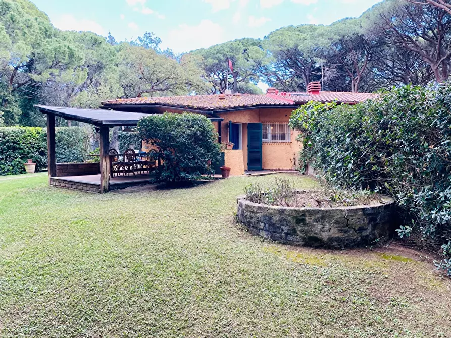 Immagine 1 di Casa indipendente in affitto  a Castiglione Della Pescaia