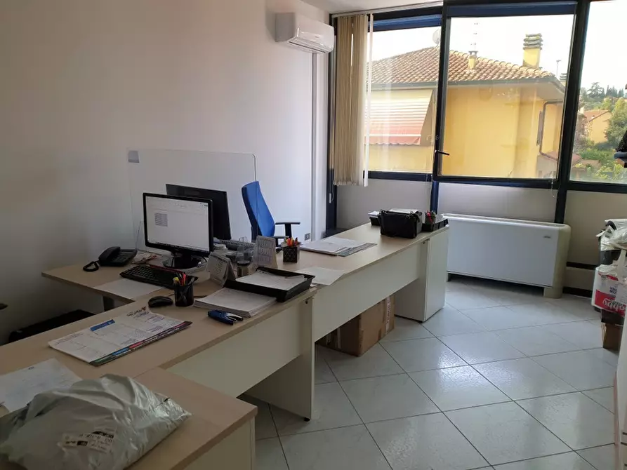 Immagine 1 di Ufficio in affitto  a Poggio A Caiano