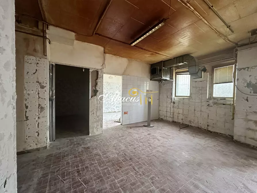 Immagine 6 di Laboratorio in affitto  in Via Sernesi a Firenze