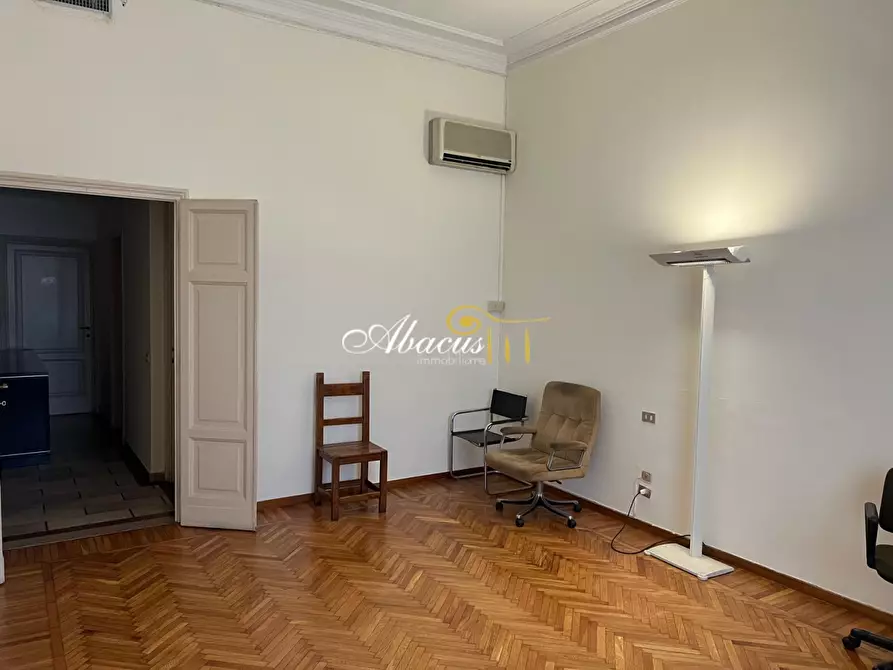 Immagine 9 di Ufficio in affitto  in Viale Spartaco Lavagni  a Firenze