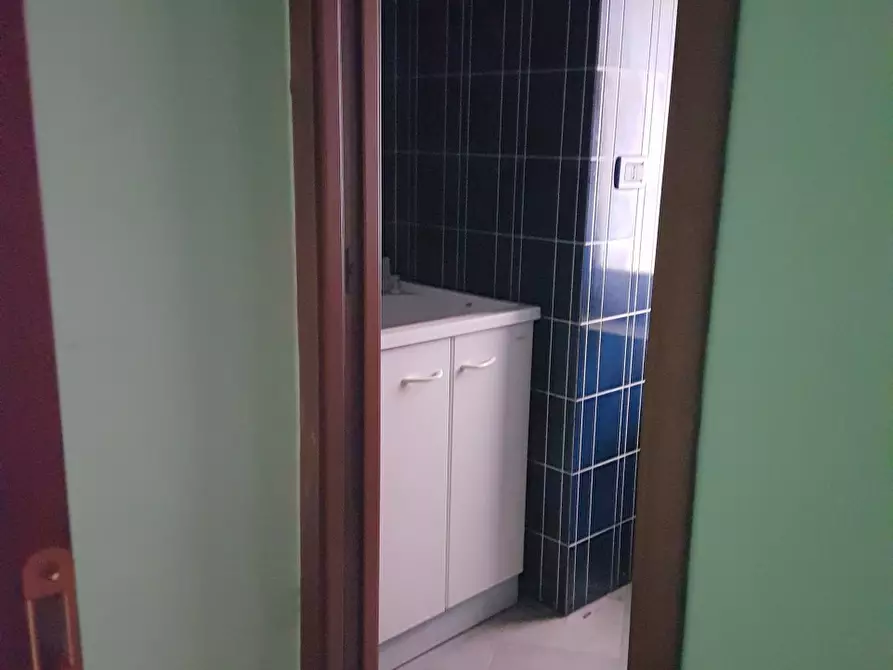 Immagine 6 di Locale commerciale in affitto  in VIA MATTEOTTI a Montanaro