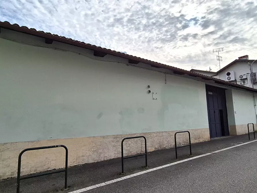 Immagine 2 di Locale commerciale in affitto  in VIA PAVESE a Chivasso
