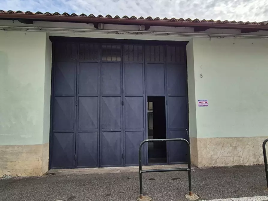 Immagine 3 di Locale commerciale in affitto  in VIA PAVESE a Chivasso