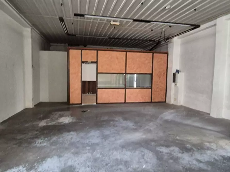 Immagine 7 di Locale commerciale in affitto  in VIA PAVESE a Chivasso