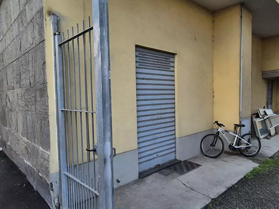Immagine 4 di Locale commerciale in affitto  in VIA SICCARDI a Chivasso