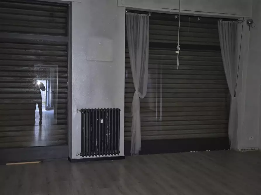 Immagine 7 di Locale commerciale in affitto  in VIA SICCARDI a Chivasso