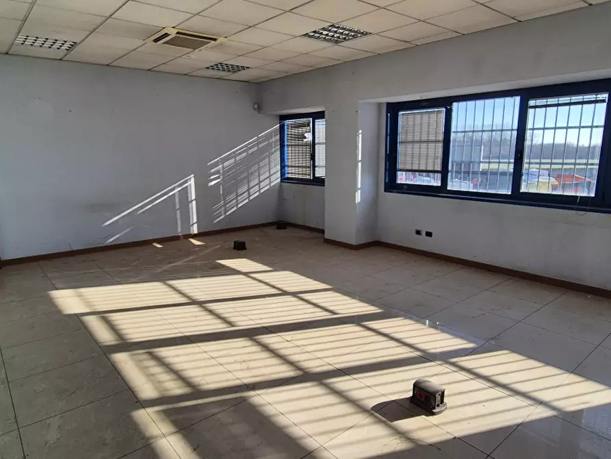 Immagine 10 di Ufficio in affitto  in VIA ENZO FERRARI a Verolengo