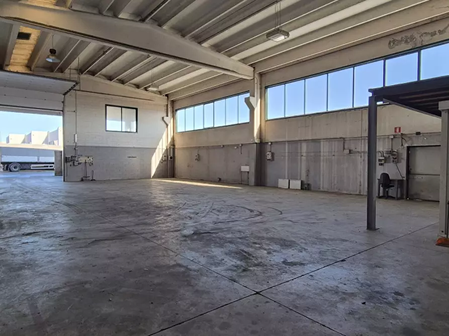 Immagine 9 di Capannone industriale in affitto  in VIA ENZO FERRARI 9 a Verolengo