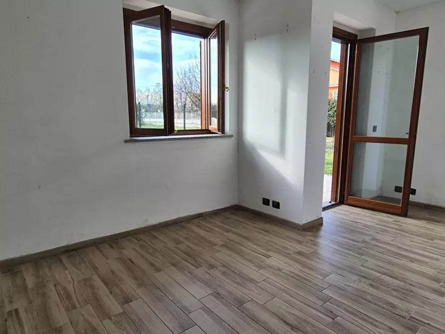 Immagine 15 di Appartamento in affitto  in VIA FAVORITA a Chivasso