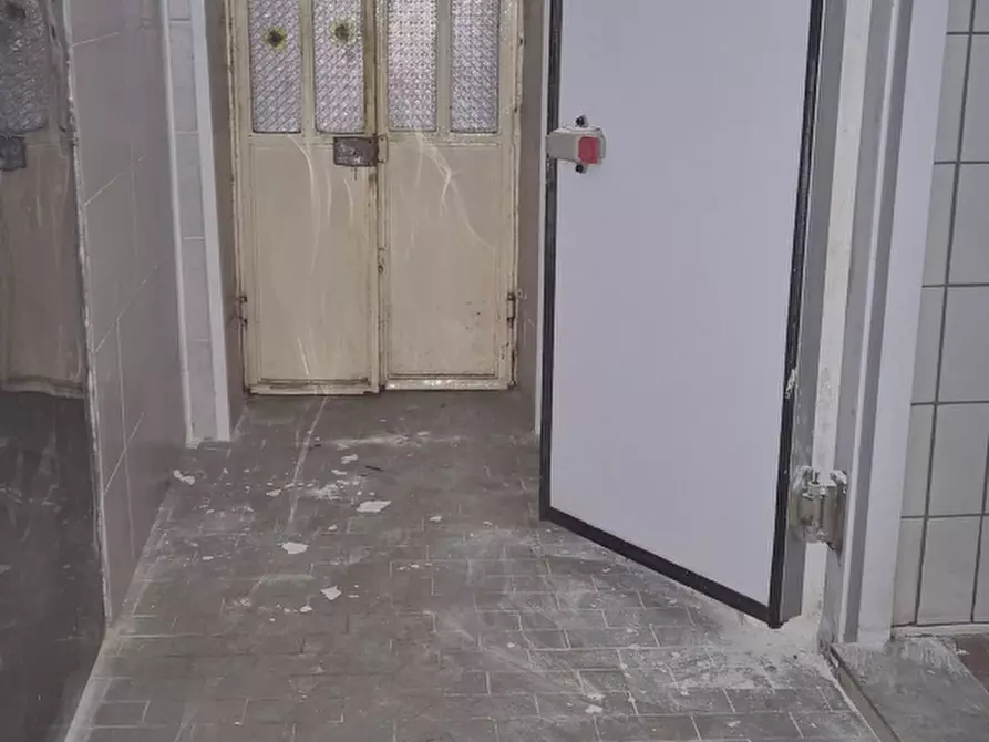 Immagine 7 di Locale commerciale in affitto  in VIA BIANDRATE a Foglizzo