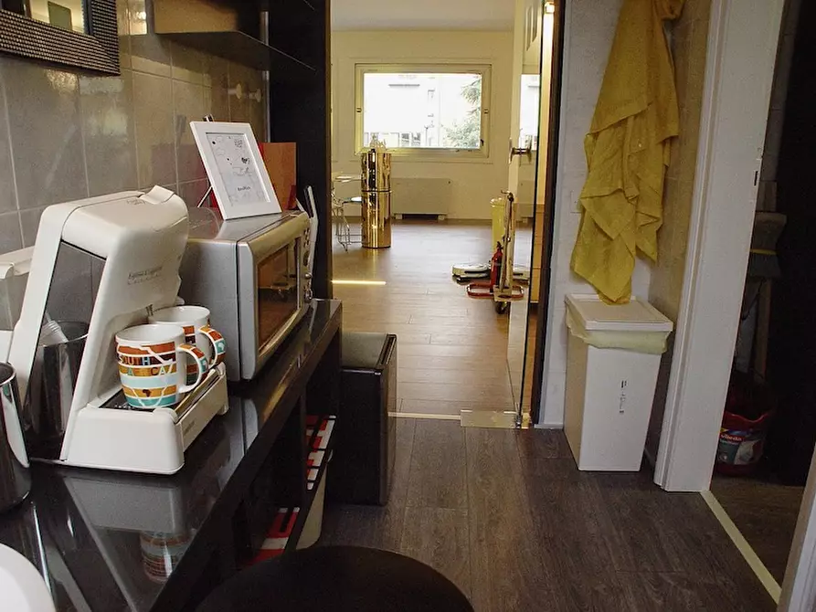 Immagine 12 di Ufficio in affitto  a Firenze