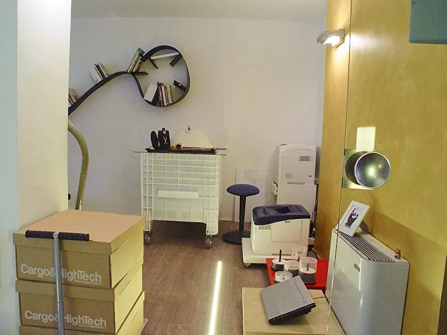 Immagine 10 di Showroom in affitto  a Firenze