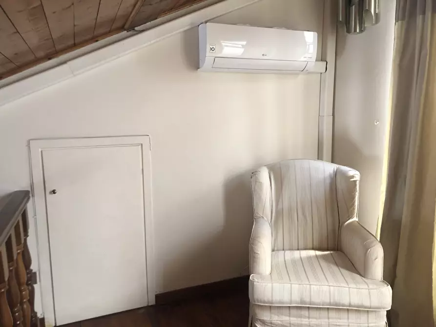 Immagine 10 di Appartamento in affitto  in VIA CAMILLO CAVOUR a Firenze