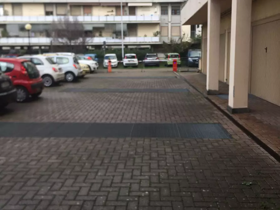 Immagine 4 di Box auto in affitto  in VIA REGINALDO GIULIANI a Firenze