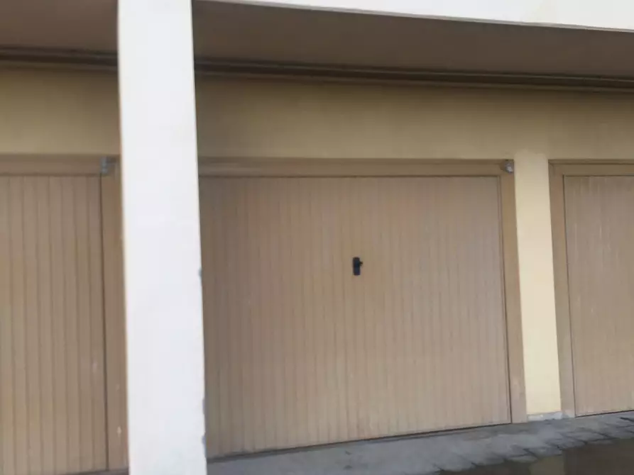 Immagine 5 di Box auto in affitto  in VIA REGINALDO GIULIANI a Firenze