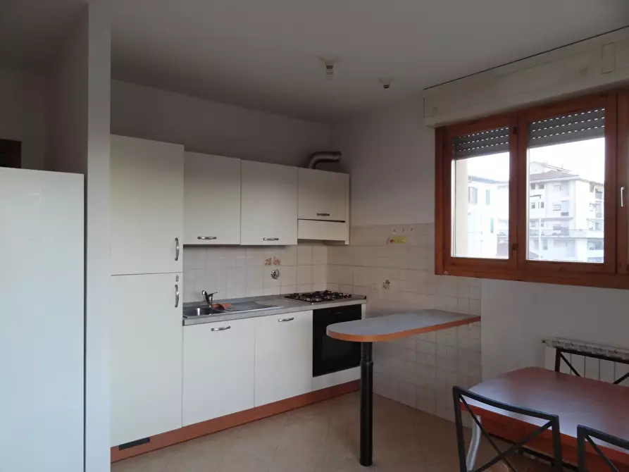 Immagine 13 di Appartamento in affitto  in via Reginaldo Giuliani a Firenze