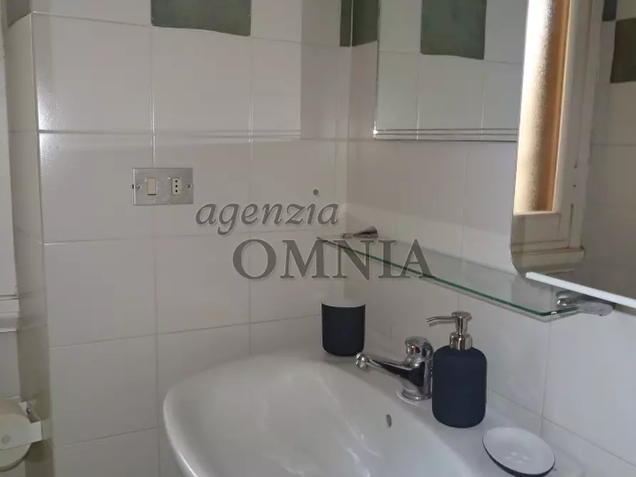 Immagine 9 di Appartamento in affitto  in via  del Romito a Firenze