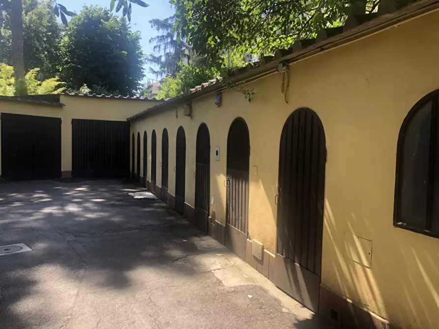 Immagine 6 di Box auto in affitto  in via Vittorio Emanuele a Firenze