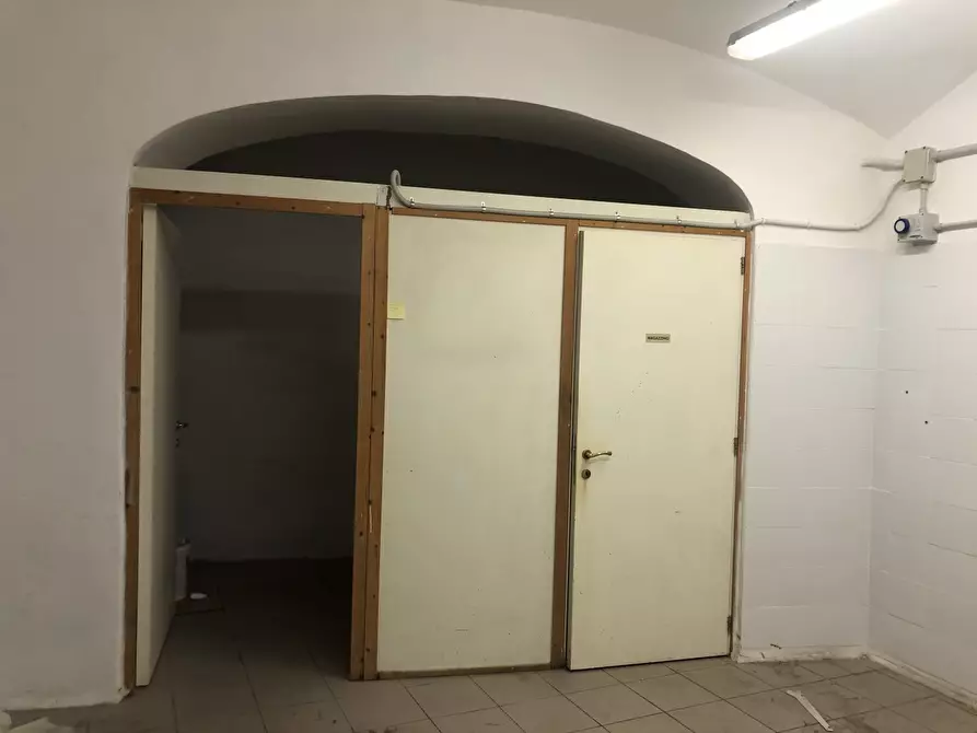 Immagine 3 di Attività commerciale in affitto  in via Romana a Firenze