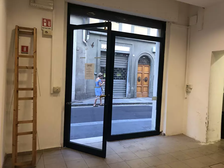 Immagine 1 di Attività commerciale in affitto  in via Romana a Firenze
