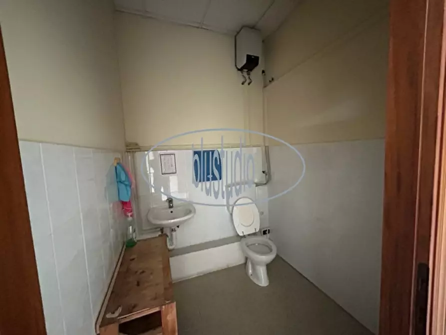 Immagine 16 di Capannone industriale in affitto  a Figline E Incisa Valdarno