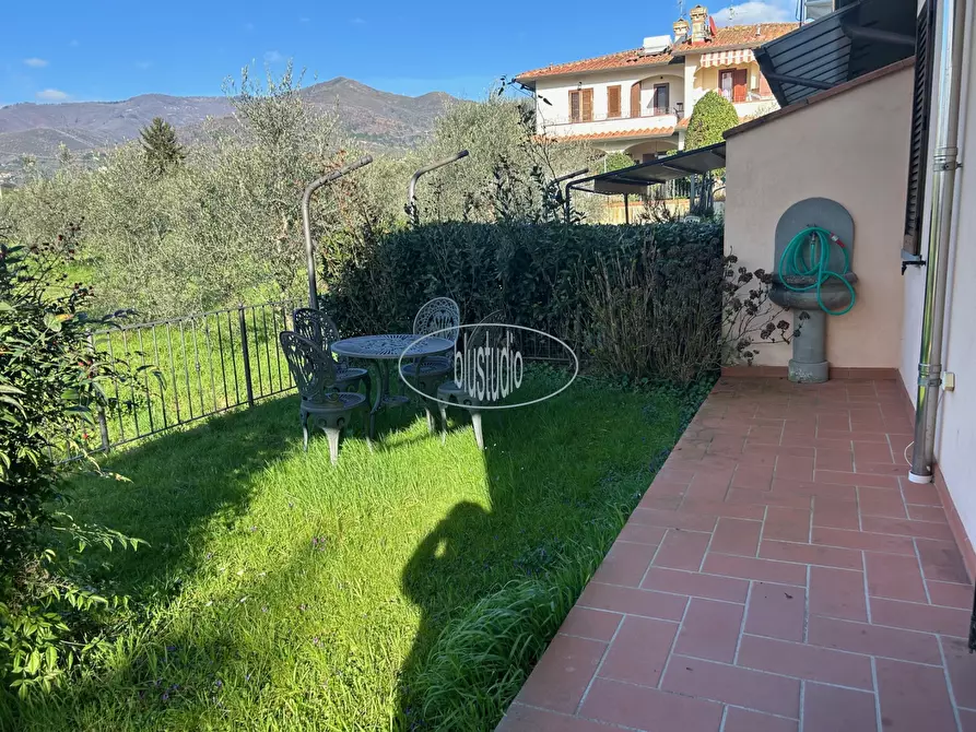 Immagine 11 di Villetta a schiera in affitto  a Reggello