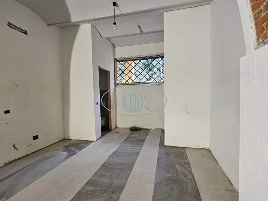 Immagine 4 di Negozio in affitto  in corso mazzini a Figline E Incisa Valdarno