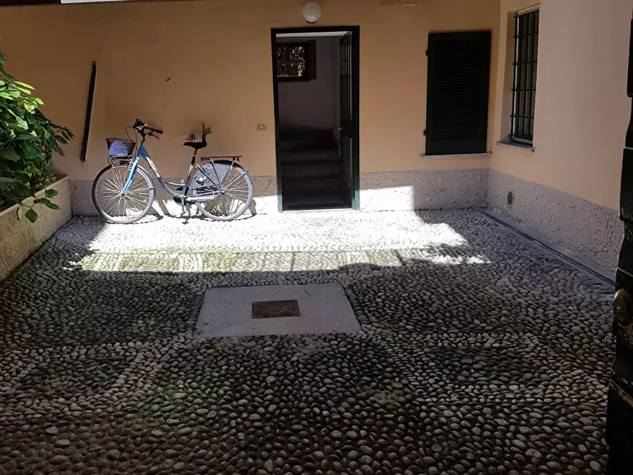 Immagine 2 di Appartamento in affitto  a Pavia