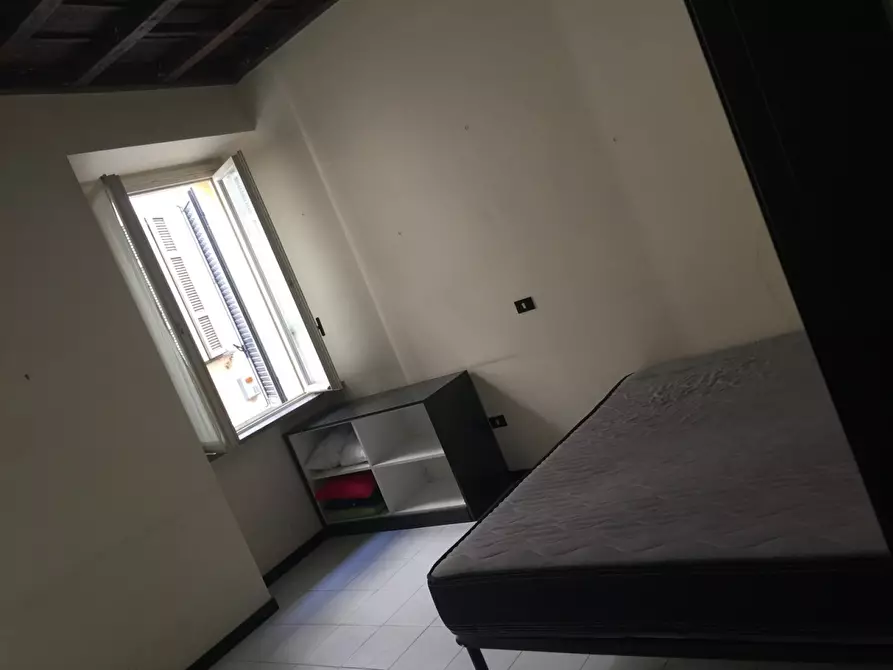 Immagine 1 di Stanza singola in affitto  a Pavia
