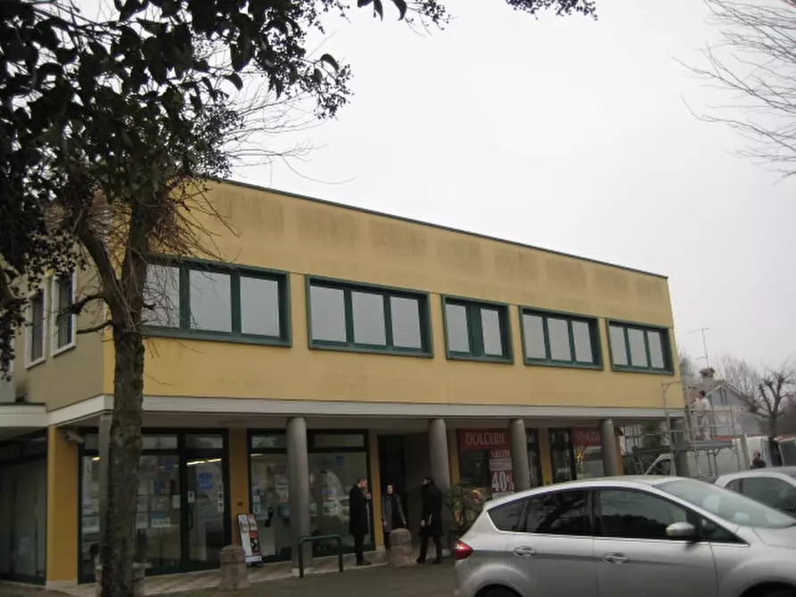 Immagine 10 di Ufficio in affitto  a Padova