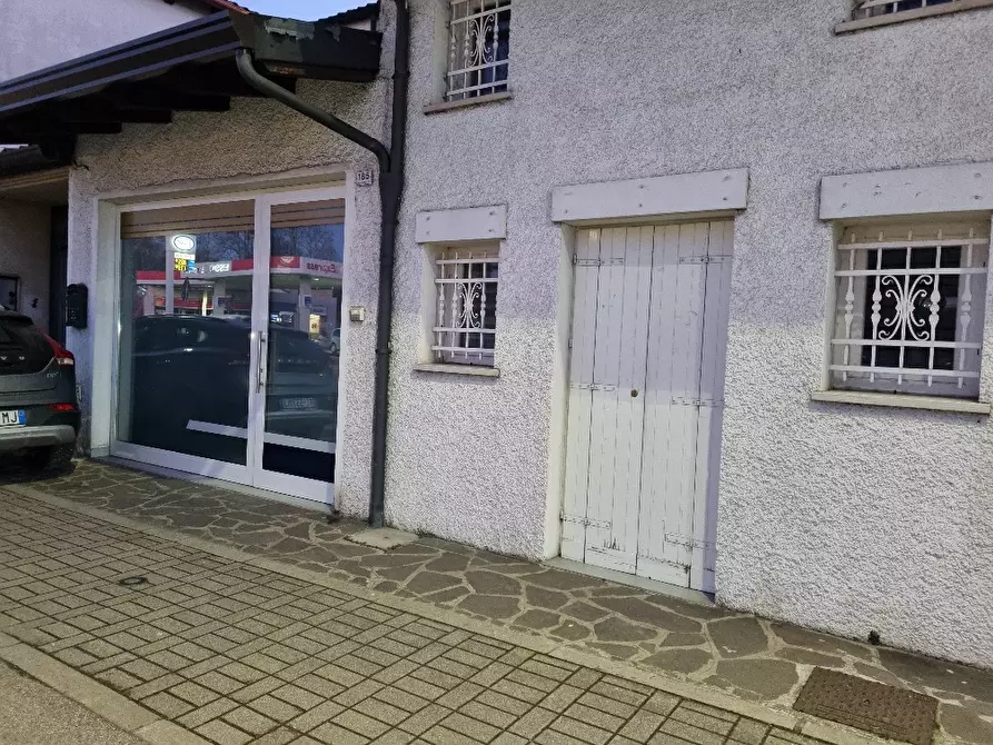 Negozio in affitto in via CHIESANUOVA a Padova