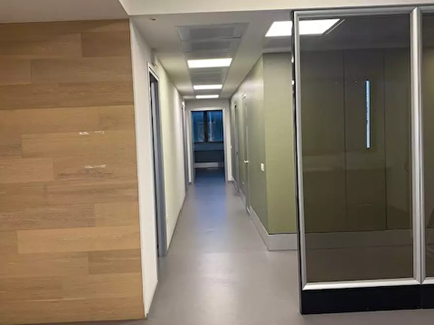 Immagine 5 di Ufficio in affitto  a Padova