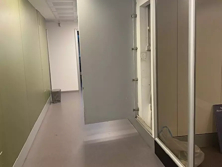 Immagine 9 di Ufficio in affitto  a Padova