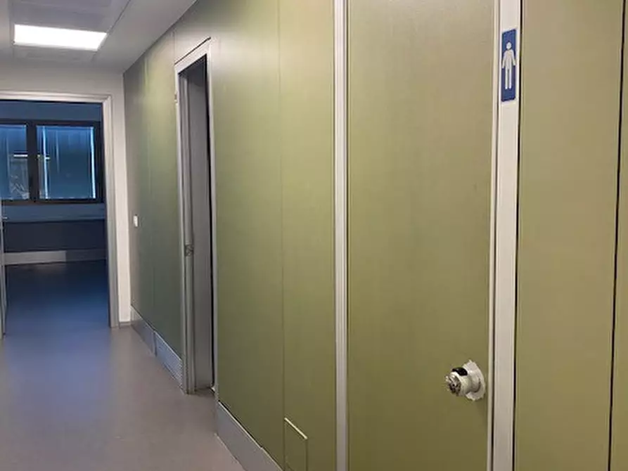 Immagine 10 di Ufficio in affitto  a Padova