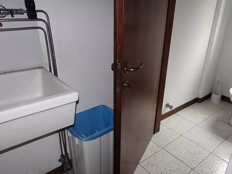 Immagine 11 di Capannone industriale in affitto  a Mestrino