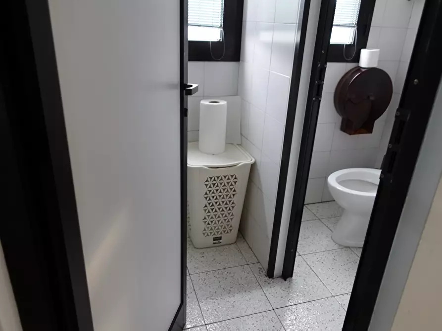 Immagine 9 di Capannone industriale in affitto  a Mestrino