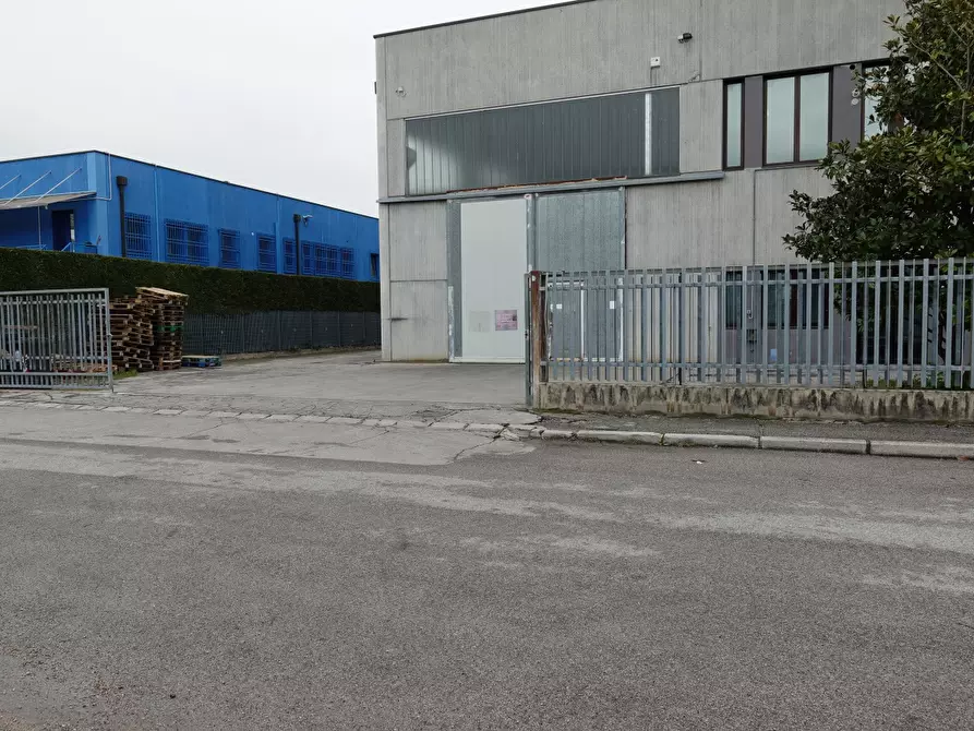 Immagine 1 di Capannone industriale in affitto  a Mestrino