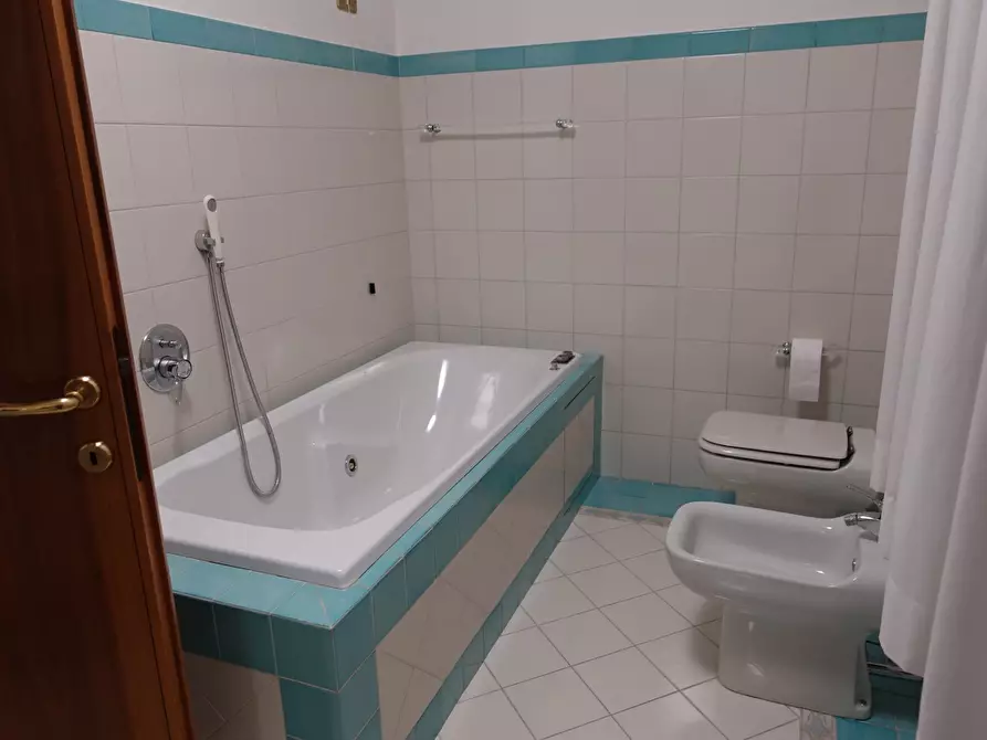 Immagine 34 di Casa bifamiliare in affitto  a Stra