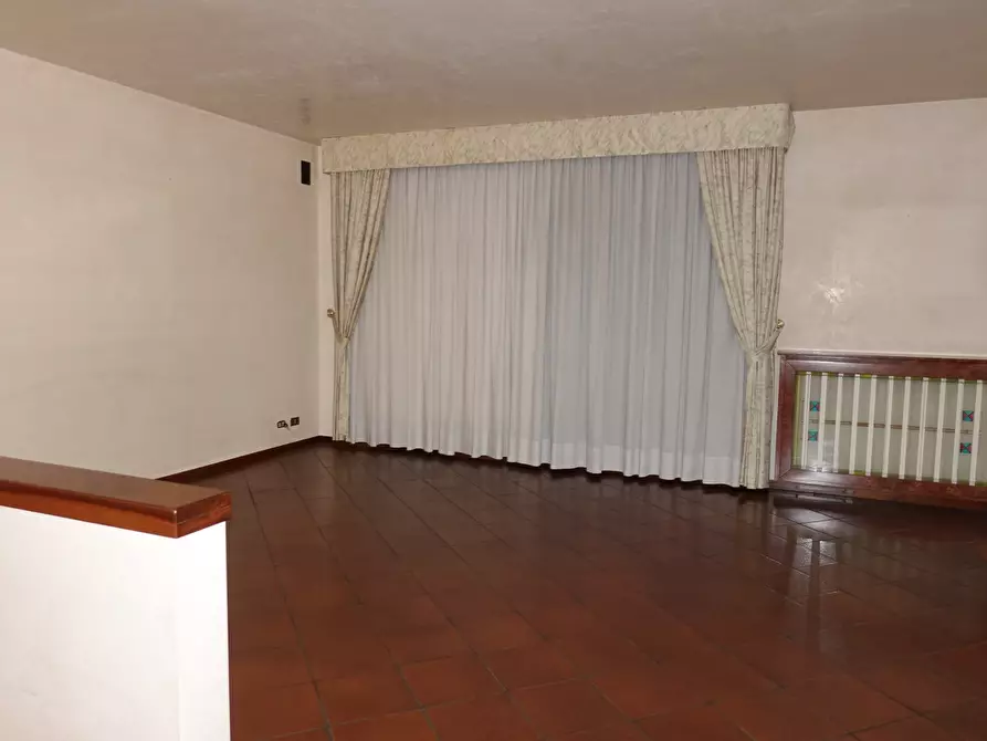 Immagine 37 di Casa bifamiliare in affitto  a Stra