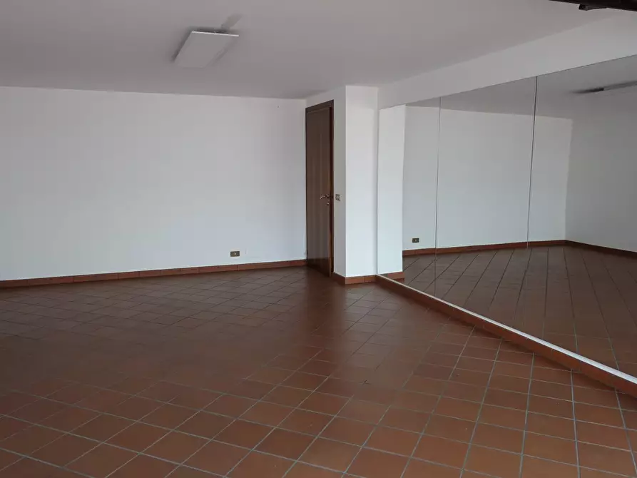 Immagine 38 di Casa bifamiliare in affitto  a Stra