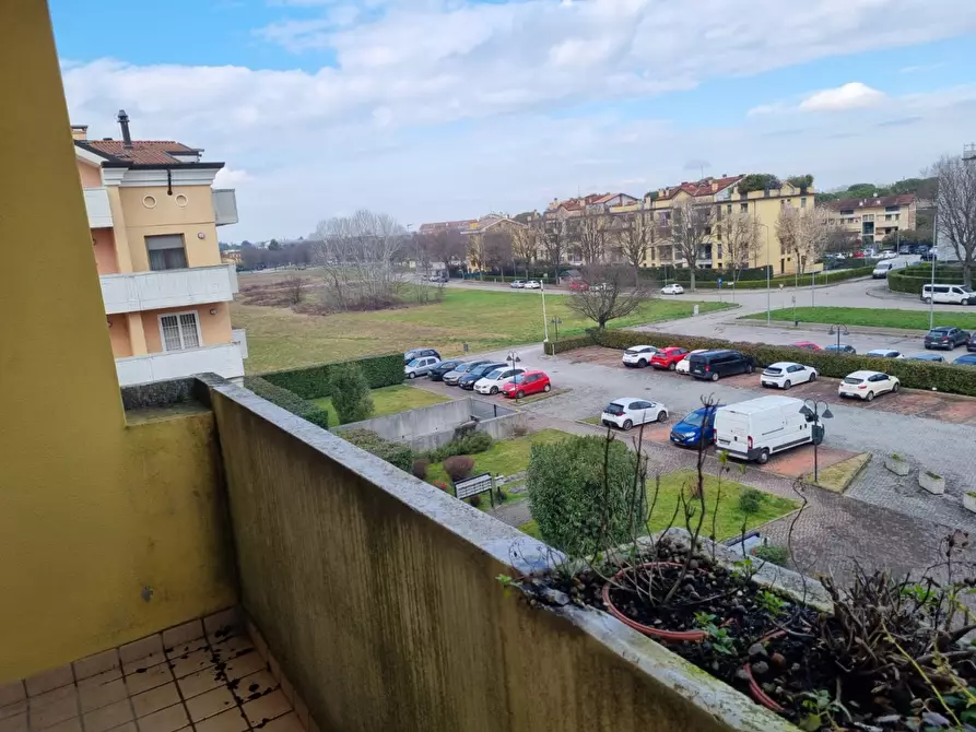 Immagine 15 di Appartamento in affitto  a Selvazzano Dentro