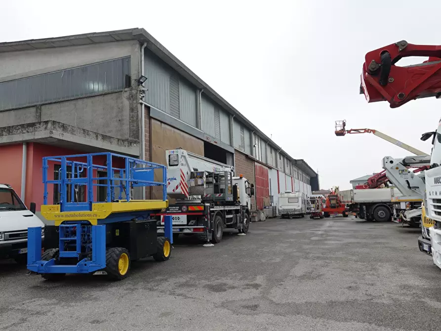 Immagine 1 di Capannone industriale in affitto  in VIA BOLOGNA a Mestrino