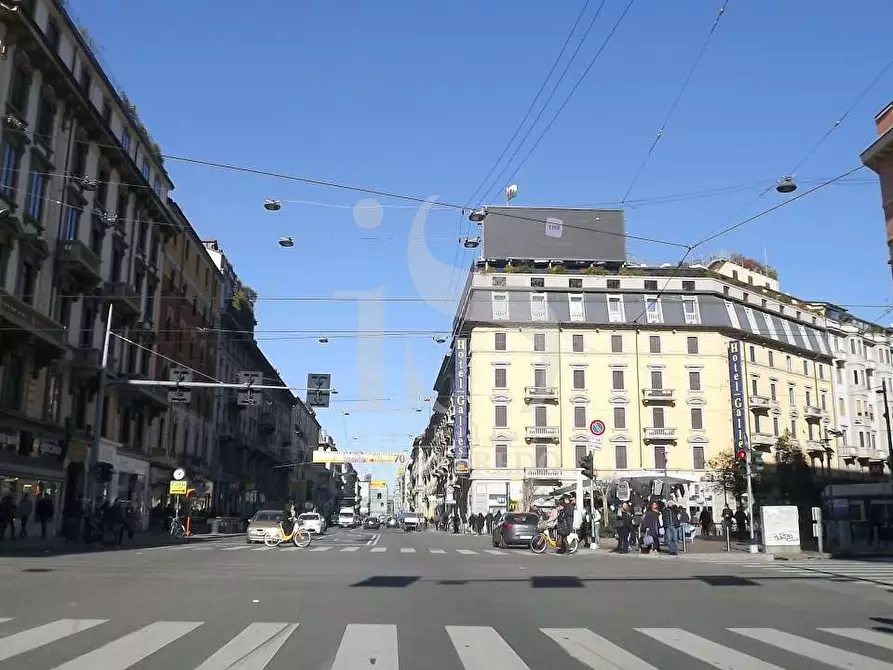 Immagine 15 di Negozio in affitto  in CORSO BUENOS AIRES a Milano