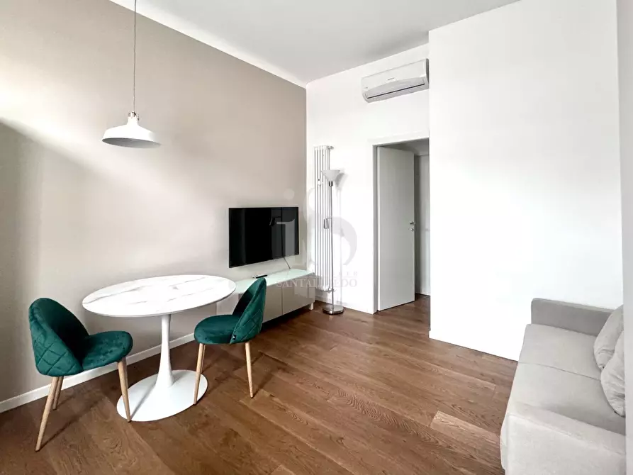 Immagine 1 di Appartamento in affitto  in Via Vettabbia a Milano