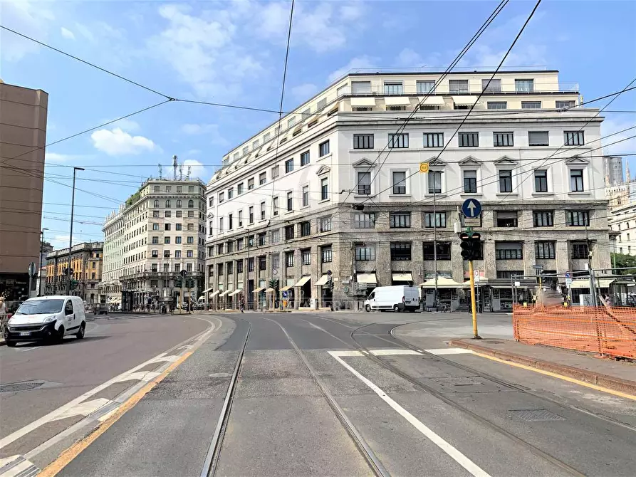 Immagine 14 di Negozio in affitto  in VIA TORINO a Milano