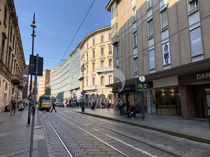 Immagine 16 di Negozio in affitto  in VIA TORINO a Milano