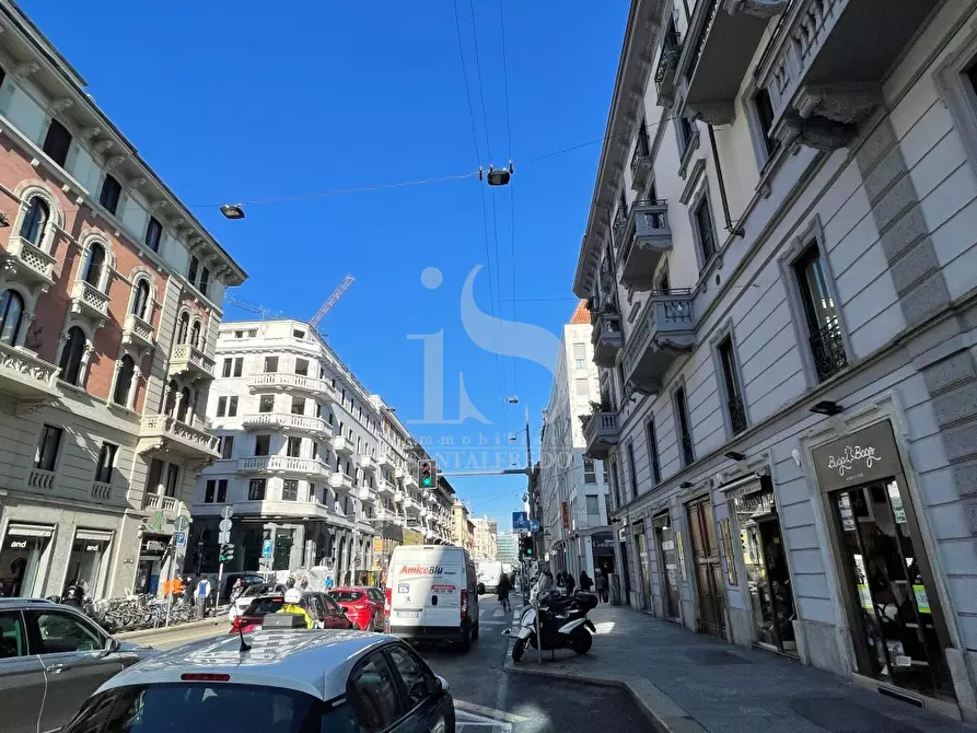 Immagine 1 di Negozio in affitto  in CORSO BUENOS AIRES  a Milano