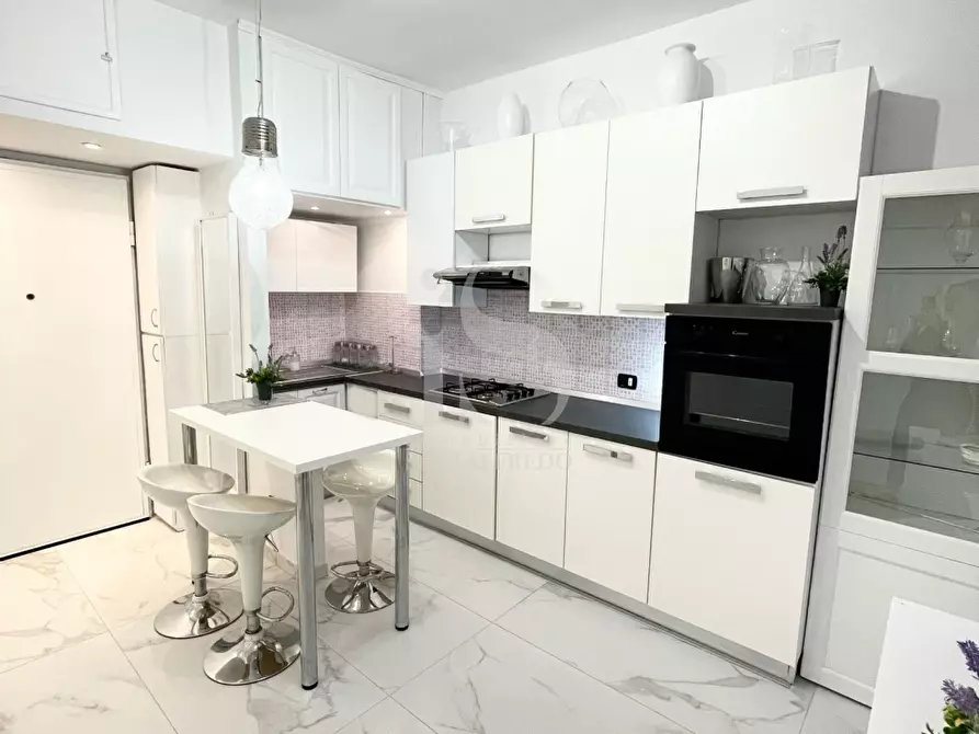 Immagine 4 di Appartamento in affitto  in VIA ROGOREDO a Milano