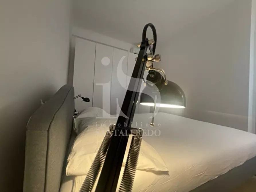 Immagine 11 di Appartamento in affitto  in VIA TORTONA  a Milano