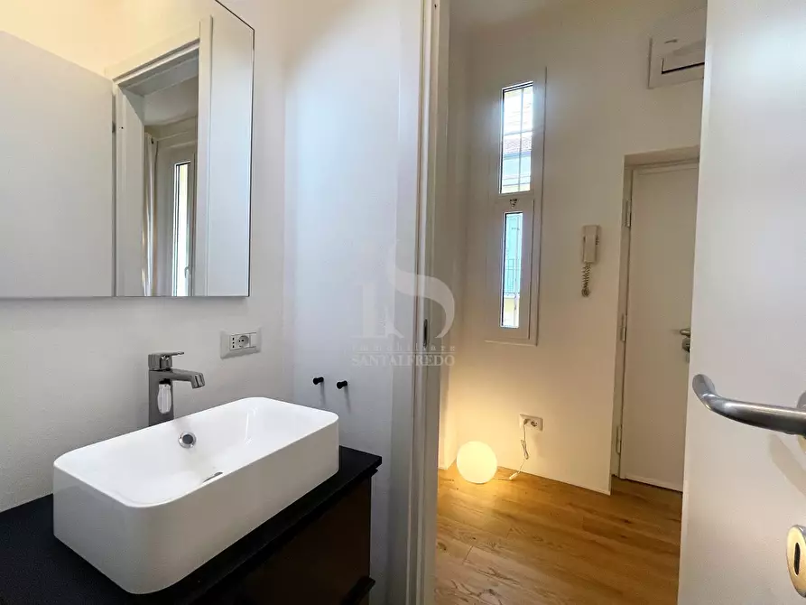 Immagine 19 di Appartamento in affitto  in VIA TORTONA  a Milano